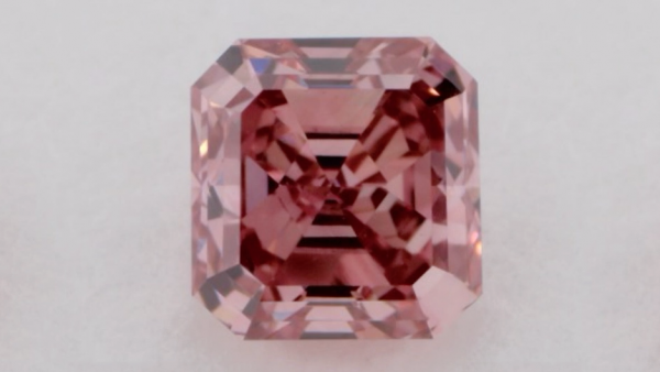 fancy vivid pink diamond